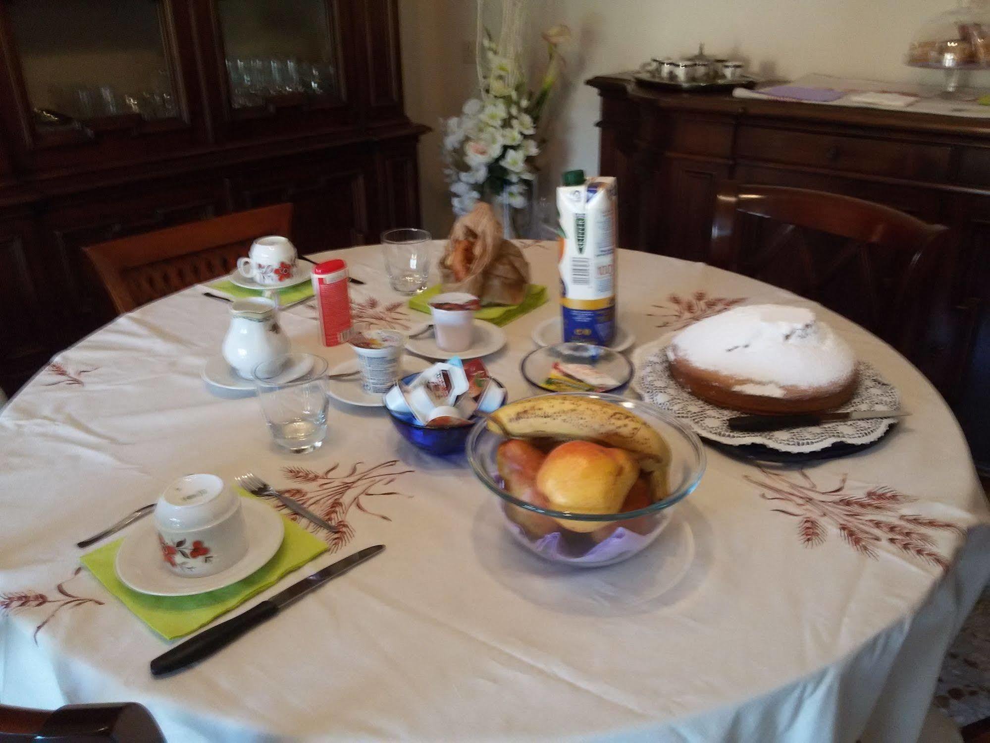 Casa Emanuela Bed & Breakfast Piazzola sul Brenta Exterior foto