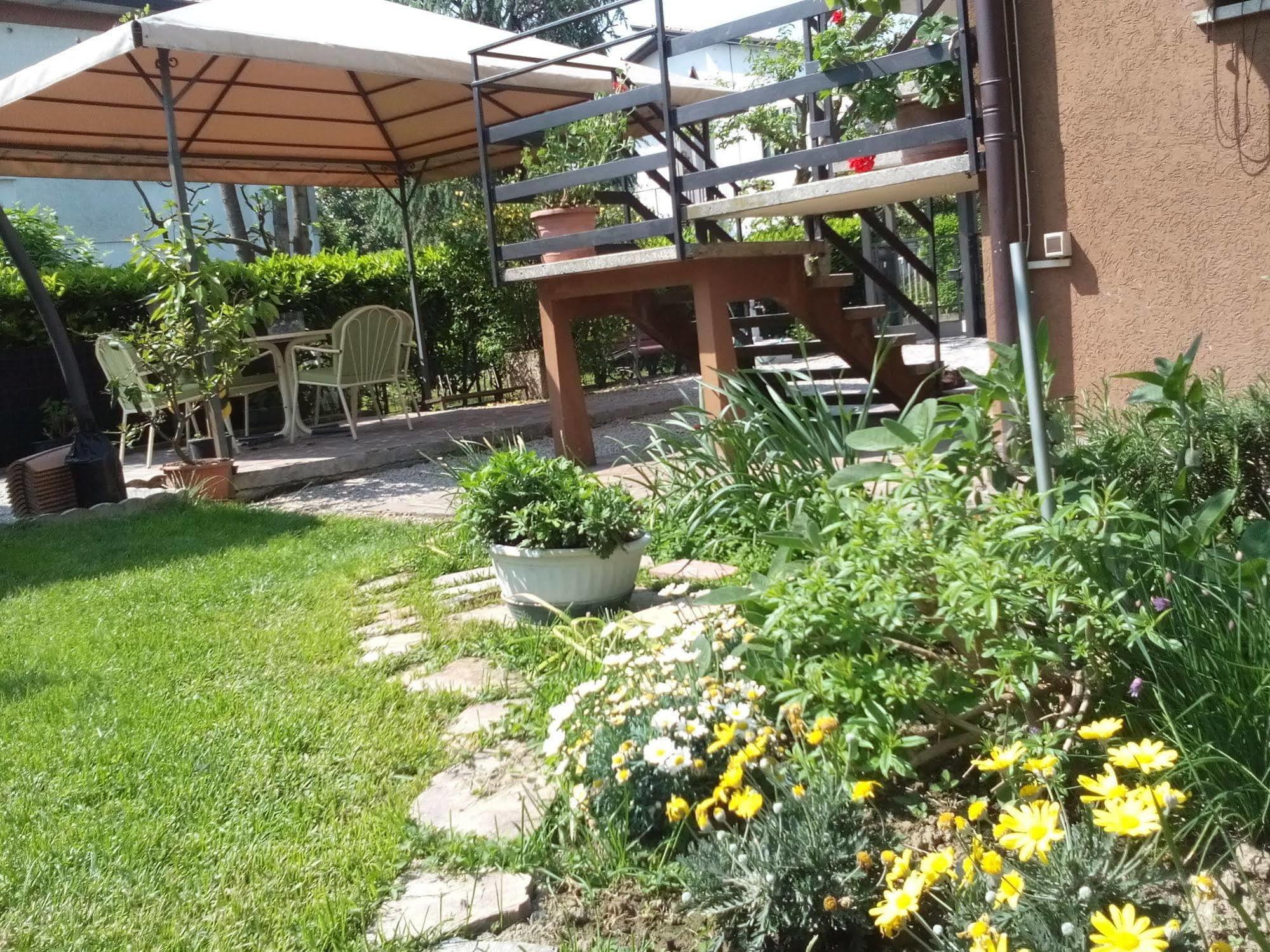 Casa Emanuela Bed & Breakfast Piazzola sul Brenta Exterior foto